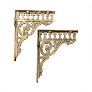 Pair of large classical brass shelf brackets measuring 26 cm by 21.2 cm, solid unlacquered brass with traditional Shropshire casting.