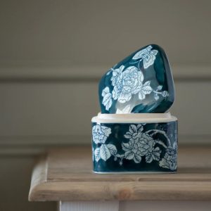 Square Lidded Pot Delft Rose