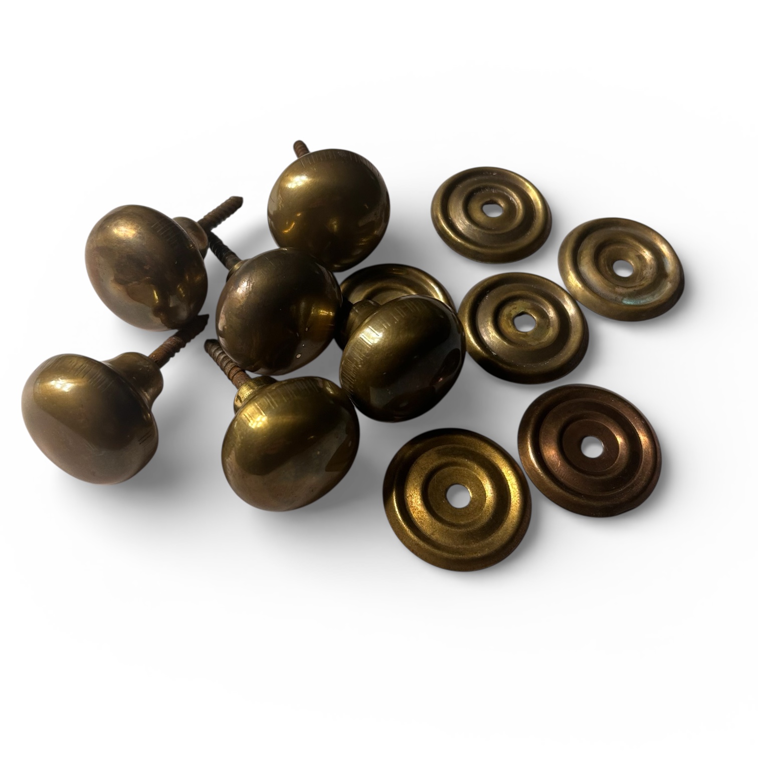 Antique Brass Victorian Cupboard Knob – 32mm – Set of 6 (Rustic / Seconds)